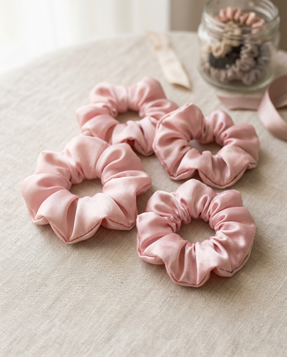 Scrunchies que cuidan tu cabello Rosado