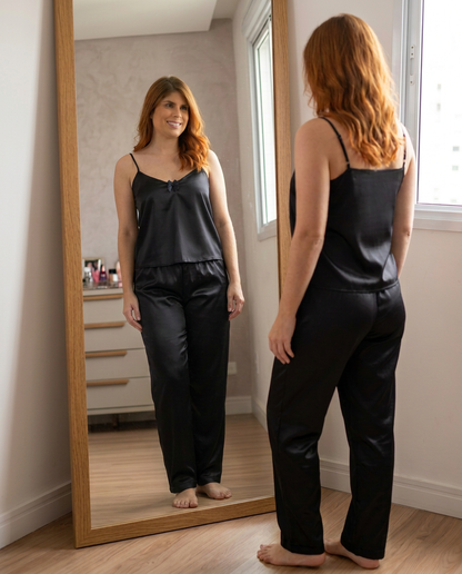 Pijama set cómodo de tiras y pantalón Dalia Negro