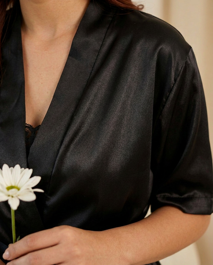Bata satinada ligera tipo kimono levantadora Girasol Negro